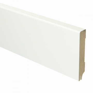 Vochtwerende MDF plint Modern 15x90mm Gelakt Verkeerswit RAL9016 (Incl. geluid reducerende uitsparing) - 16345