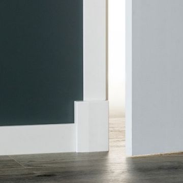 Vochtwerende MDF deurlijst Modern 12x70mm wit Gelakt RAL9010 - 16072