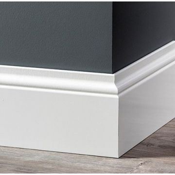 Vochtwerende MDF plint Romantisch 18x150mm wit Gelakt RAL9010 - 16055