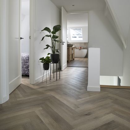 Douwes Dekker Ambitieus Trendy Visgraat Honing Rigid Click PVC 04859 main product photo