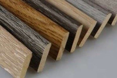 Plakplint 24x5mm zelfklevend met decorfolie 244cm